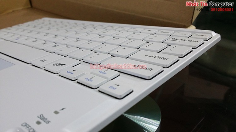 Bàn phím kèm chuột Bluetooth 4.0 đa năng B.O.W HB092C