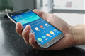 Samsung ra smartphone màn hình cong giá hơn 1.000 USD